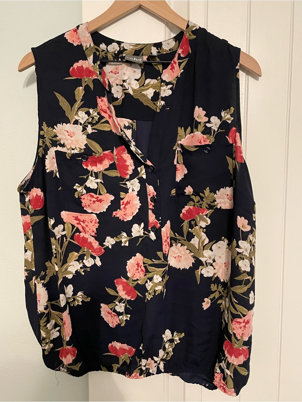New York & Company Navy Floral Sleeveless Split-Neck Blouse with Gathered bottom